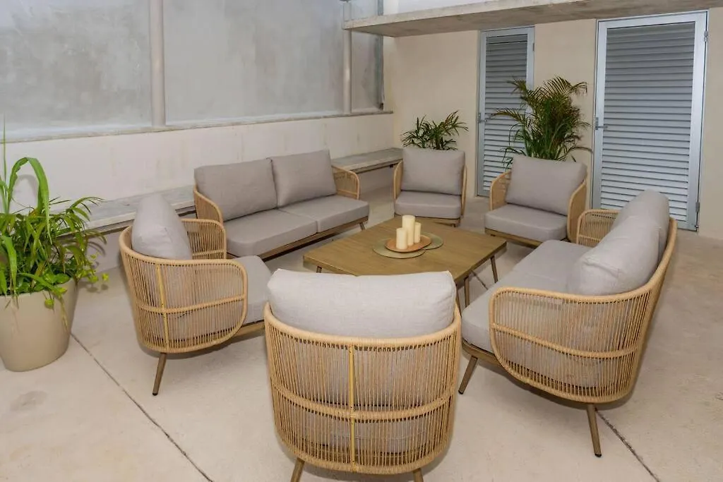 Estudio Moderno En La Av Nader Cancún